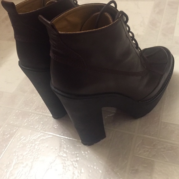 Ralph Lauren platform boot - Picture 3 of 4